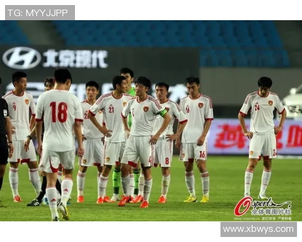 全球足球球星排名前十榜单揭秘 实力与荣誉的完美碰撞